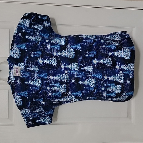 S.C.R.U.B.S. Women's Christmas Tree Print Short Sleeve Scrub Shirt Size XSmall - Picture 5 of 5